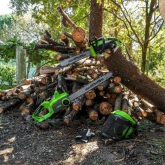 Electric Chainsaw 2000W Oregon Guide 45cm Brake