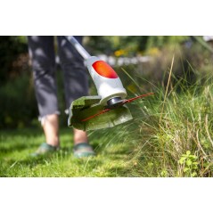 Cortabordes inalámbrico IKRA 12V 24cm – 60min, 1,5kg