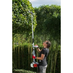 Herramienta 4 en 1 IKRA – 32,6 cm³ Easy Start, mango Soft-Grip