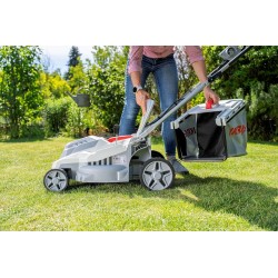 Elektrischer Rasenmäher IKRA 1600W, effizient und kompakt