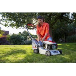 145cm³ IKRA Gasoline Lawnmower - Efficient Gardening 1000m²