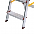 escabeau sécurisé avec pieds anti dérapant